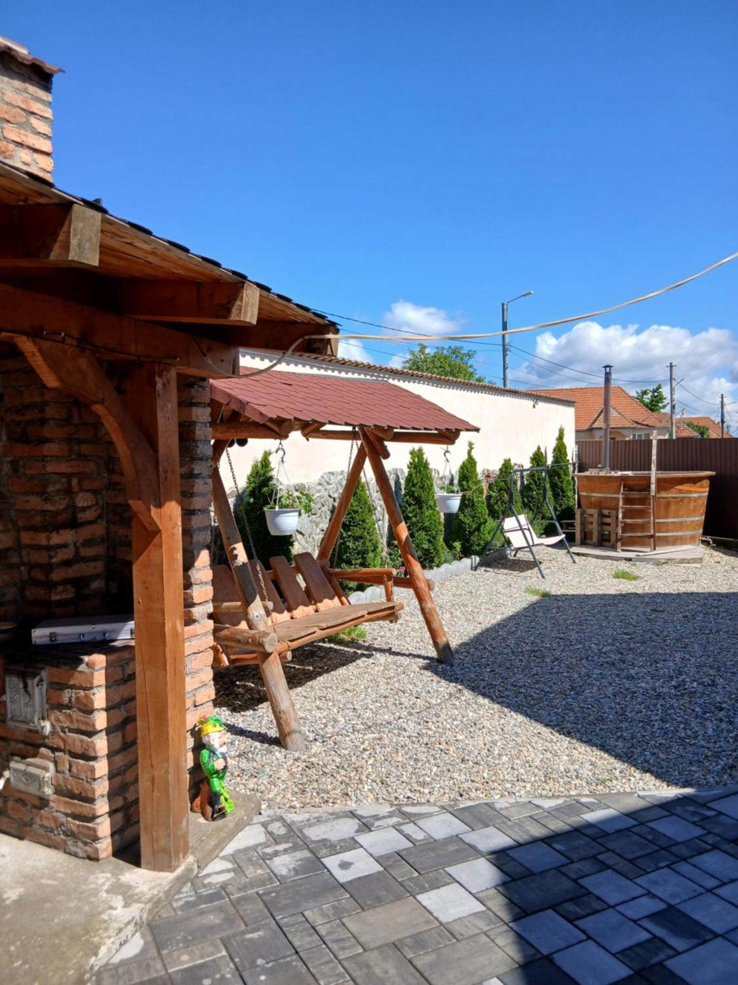 Casa Loredana Кырцишоара Экстерьер фото